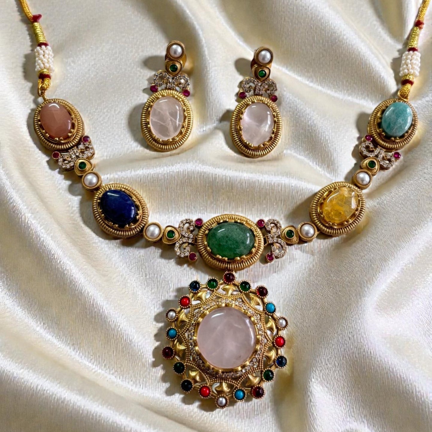 The Rajsi Navya Heirloom Pendant Set