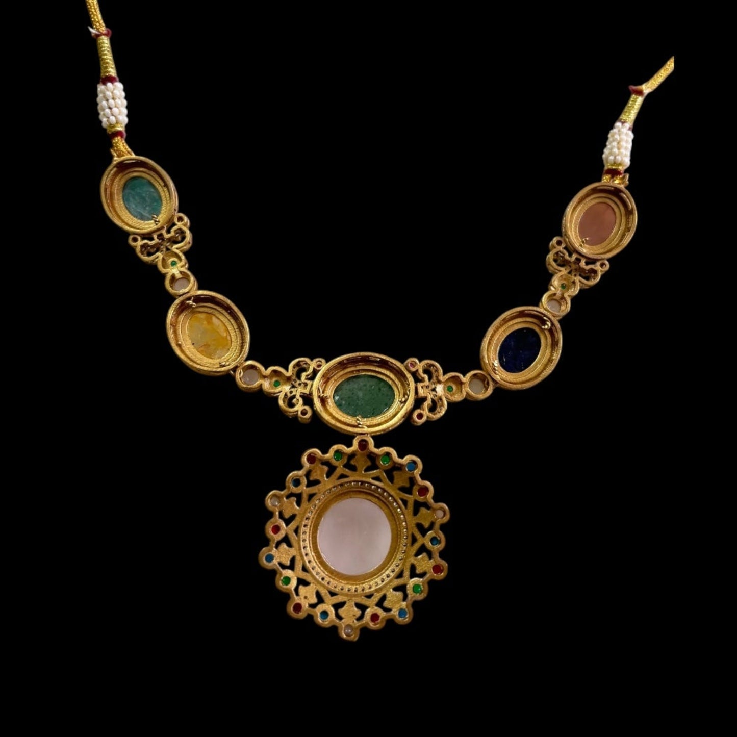The Rajsi Navya Heirloom Pendant Set