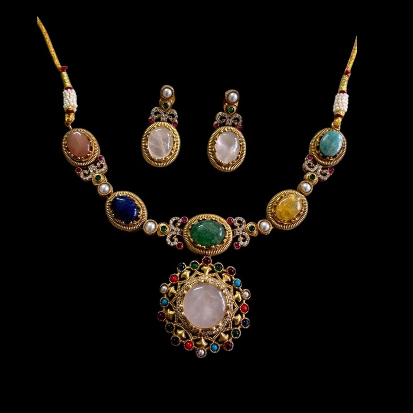 The Rajsi Navya Heirloom Pendant Set